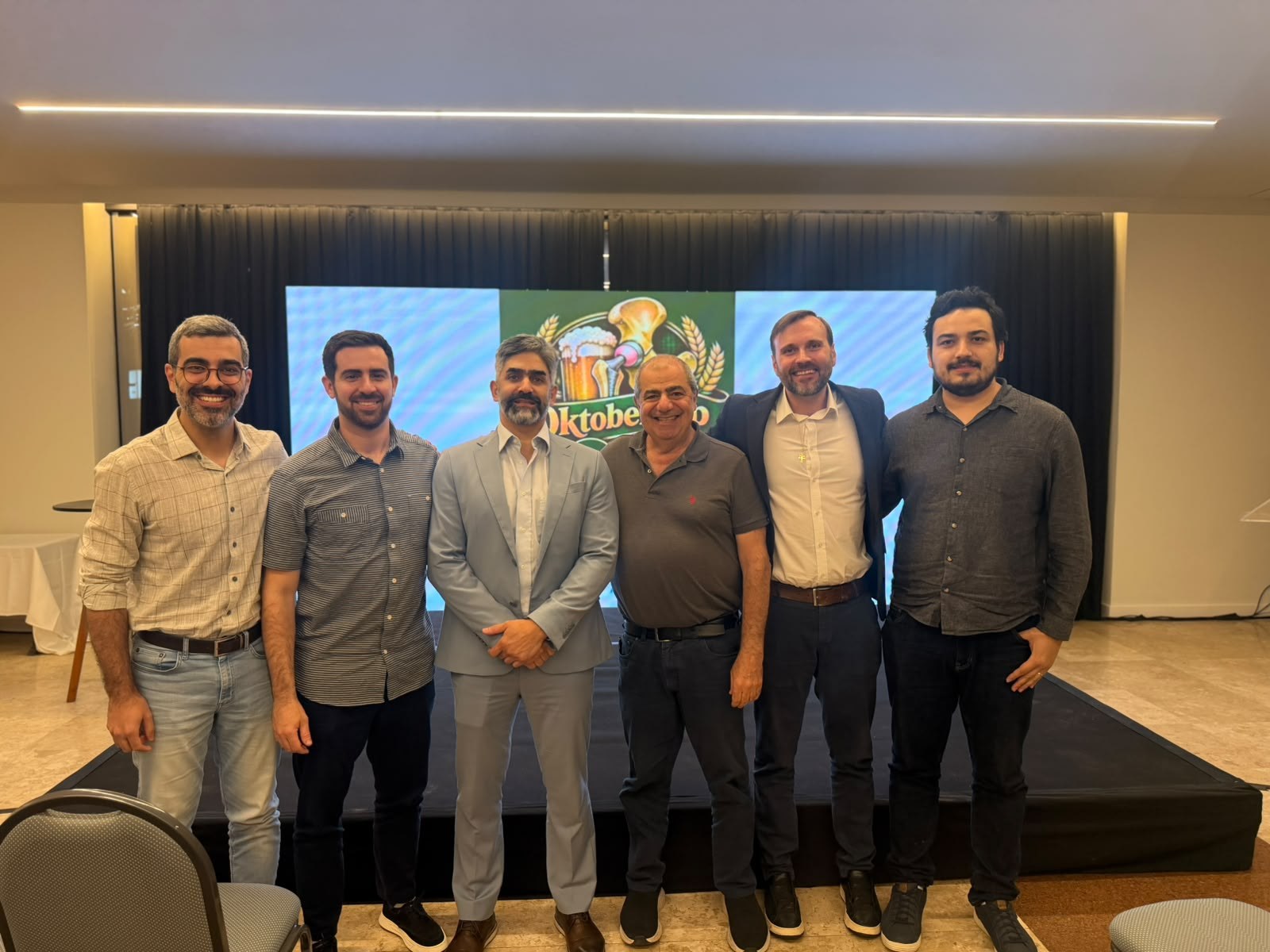 Equipe do Grupo de Cirurgia do Quadril no Oktober Hip, outubro de 2026