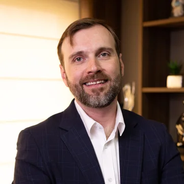Dr. Douglas Kosvoski de Ourique